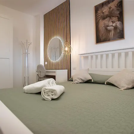 Apartment La Piazzetta 194